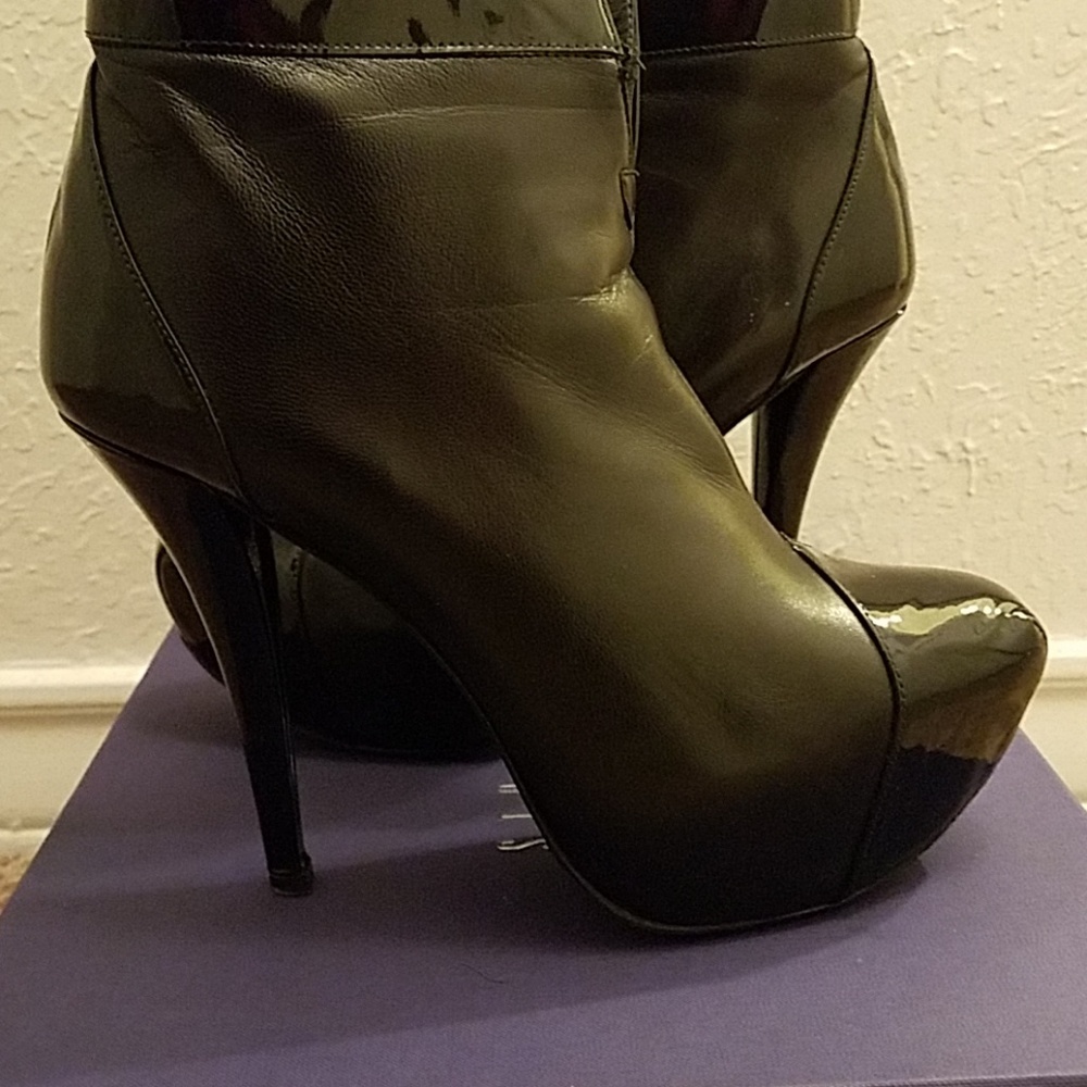 Stuart Weitzman Booties - image 3